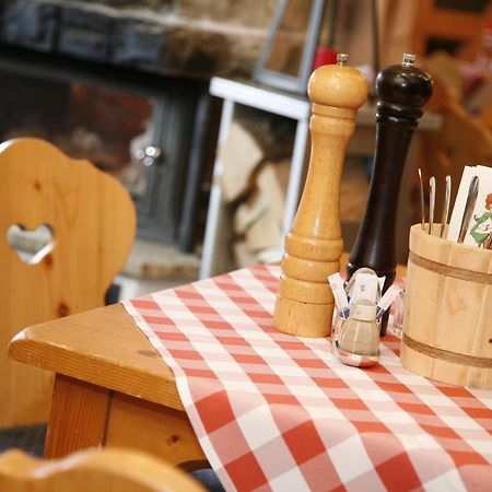 Suedtiroler Stubn Cafe Und Restaurant Daire Arnstadt Dış mekan fotoğraf